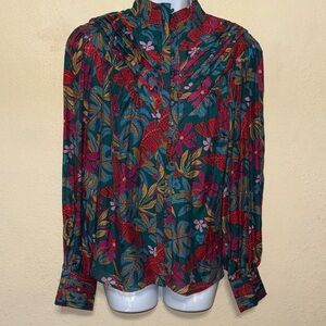 LIA TUCKED YOKE DETAIL COLLARED BLOUSE